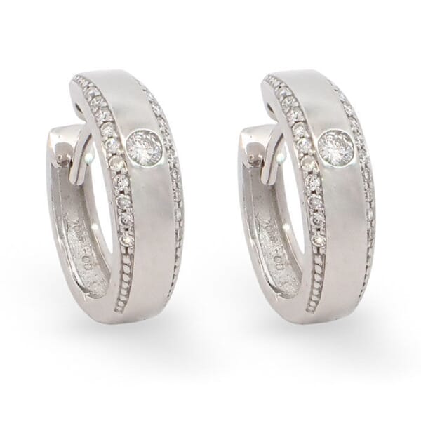 Diamantøredobber i gull med 0,24 ct W-Si - BUR733992